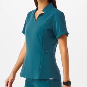Figs NWT Caribbean Blue Inala Slim Scrub Top Size XS